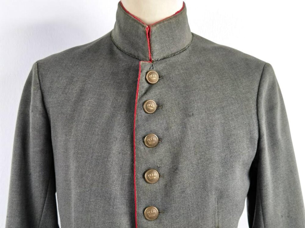 1 Weltkrieg feldgraue Feldbluse Modell 1910 für einen Offizier Eige