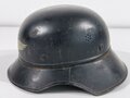 Stahlhelm Luftschutz. Originallack und Abzeichen. Als Innen futter ist ein Französisches Helmfutter verbaut, Kinnriemen aus Gummi