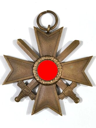 Kriegsverdienstkreuz 2. Klasse mit Schwerter. Buntmetall,...