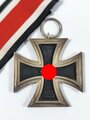 Eisernes Kreuz 2. Klasse 1939 mit Hersteller 25 im Bandring für " Arbeitsgemeinschaft der Gravuer, Gold und Silberschmiedeinnungen, Hanau a. Main " / Hakenkreuz minimal Berieben