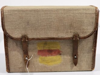 Luftschutz Verbandtasche in gutem Zustand, Maße 37 x 10 x 25cm