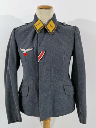 Luftwaffe, Fliegerbluse für Mannschaften fliegendes Personal. Sehr guter Zustand, die Effekten original vernäht