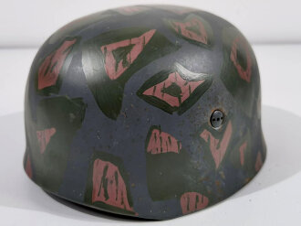 Fallschirmjäger Stahlhelm, Kopfgrösse etwa 58/59, neuzeitliche REPRODUKTION aus Sammlungsauflösung