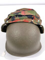 Schweiz, Stahlhelm M71 . Originallack, mit Tarnbezug