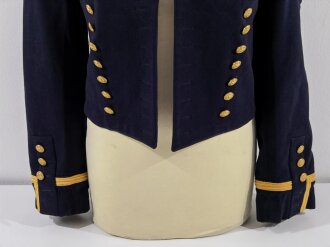 Kriegsmarine, dunkelblaue Paradejacke für einen Verwaltungsmaat , Kammerstück von 1936 in gutem Zustand, der Brustadler fehlt