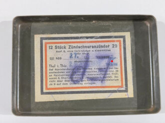 Transportkasten aus Blech für " 12 Stück Zündschnuranzünder 29" Datiert 1939