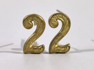 Paar Auflagen für Schulterklappen der Reichswehr oder frühen Wehrmacht "2" in Gold, Höhe 18,5 mm