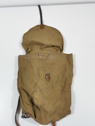 Rucksack aus Materialresten der Wehrmacht, Nachkriegsanfertigung " Schwerter zu Pflugscharen "