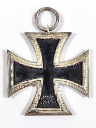 Eisernes Kreuz 2. Klasse 1939, Hersteller " 113 " im Bandring für " A. Aurich, Dresden ", Hakenkreuz minimal berieben, sonst guter Zustand, magnetisch