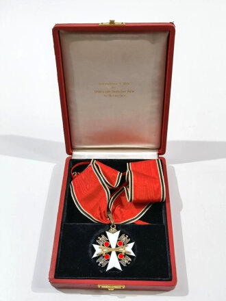 Verdienstkreuz 1.Stufe des Ordens vom Deutschen Adler mit Schwertern, am Halstrageband, im Verleihungsetui