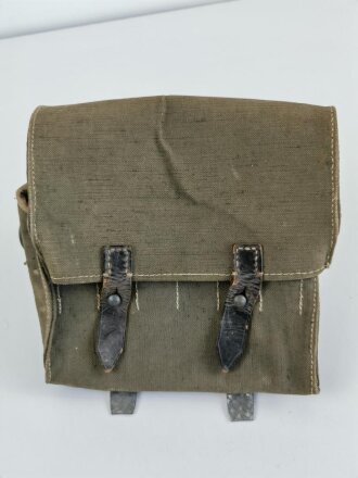 Tasche für Signalpatronen zur Leuchtpistole 42 der Wehrmacht. Sehr guter Gesamtzustand,datiert 1941