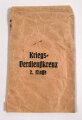 Verleihungstüte für das Kriegsverdienstkreuz 2. Klasse, Rückseitig mit Hersteller " Carl Wild, Hamburg 24 "