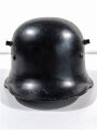 Stahlhelm in der Form des 1.Weltkrieg, fertigung der frühen 30iger Jahre. Schwarzer Origianallack, schweres Stück