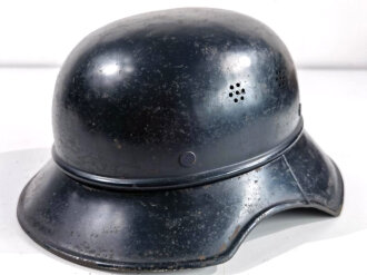 Stahlhelm Luftschutz. Originallack , hatte scheinbar nie ein Abzeichen, Größe 56