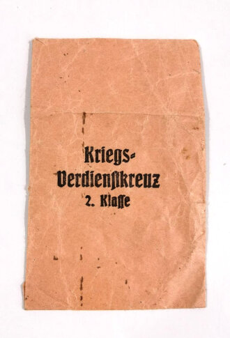 Verleihungstüte zum Kriegsverdienstkreuz 2.Klasse, rückseitig mit Hersteller " Carl Wild, Metallwarenfabrik Hamburg 24 "