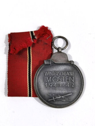 Medaille " Winterschlacht im Osten " mit Band, Hersteller "15" im Bandring für " Friedrich Orth, Wien "