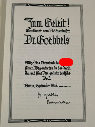 "Das Ehrenbuch des Führers , Der Weg zur Volksgemeinschaft" datiert 1933, 343 Seiten, über DIN A4