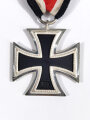 Eisernes Kreuz 2. Klasse 1939 am Band, sehr guter Zustand, ohne Herstellermarkierung im Ring, also ein frühes Stück