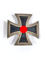 Eisernes Kreuz 1. Klasse 1939, Rückseitig mit Hersteller " L/11 " im Kasten für Wilhelm Deumer, Lüdenscheid , Hakenkreuz mit voller Schwärzung, sehr selten