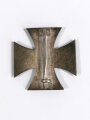 Eisernes Kreuz 1. Klasse 1939, Rückseitig mit Hersteller " L/11 " im Kasten für Wilhelm Deumer, Lüdenscheid , Hakenkreuz mit voller Schwärzung, sehr selten