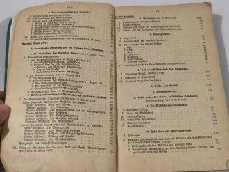 "Der Dienstunterricht im Reichsheer - Ein Handbuch für den deutschen Soldaten" datiert 1934, 500 Seiten