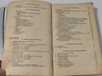 "Der Dienstunterricht im Reichsheer - Ein Handbuch für den deutschen Soldaten" datiert 1934, 500 Seiten