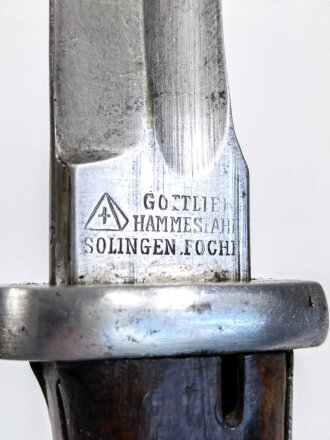 1.Weltkrieg, Seitengewehr Modell 84/98 mit ausgeschliffener Säge , Abnahmestempel auf Klingenrücken und Griffstück, Hersteller " Gottlieb Hammesfahr Solingen ,