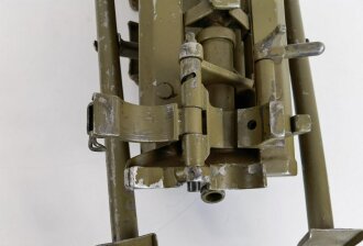 Lafette für MG34 der Wehrmacht. Datiert 1941, überlackiertes Stück