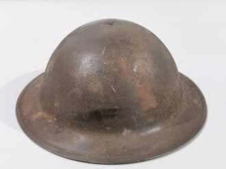 U.S. 1. Weltkrieg Stahlhelm Modell 1917. Komplett mit Innenfutter und Kinnriemen, Originallack. Größe 56