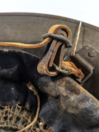 U.S. 1. Weltkrieg Stahlhelm Modell 1917. Komplett mit Innenfutter und Kinnriemen, Originallack.