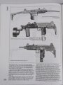 Schützenwaffen Heute 1 & 2 mit Schutzumschlag, Illustrierte Enzyklopädie der Schützenwaffen aus aller Welt, DIN A4, über 700 Seiten, aus Raucherhaushalt