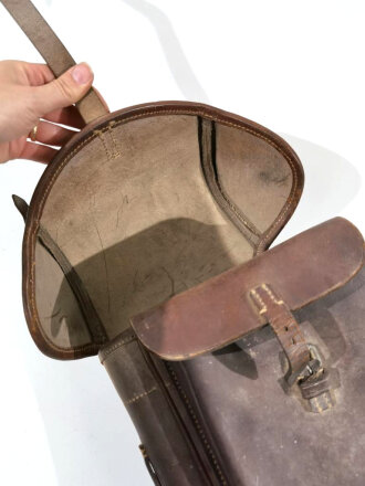 Packtasche für Berittene Wehrmacht. Leder trocken, datiert 1938, ungereinigtes Stück