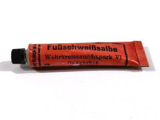 Tube "Fußschweißsalbe" Wehrmacht , ungereinigt, NUR FÜR DEKOZWECKE