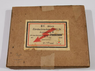 Transportkasten aus Pappe für "20 Stück Zündschrauben C/22 St", datiert 1942