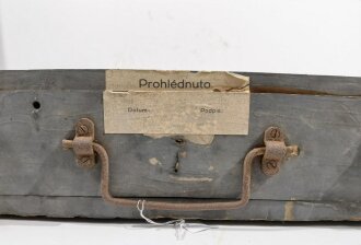 Transportkasten für " 14 SS Gewehr Panzer Granate 61"  Packzettel seitlich und innen von 1943, ungereinigtes Stück in gutem Gesamtzustand, die Deckelscharniere defekt.