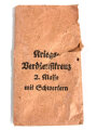 Kriegsverdienstkreuz 2. Klasse 1939 mit Schwertern am Band in Tüte von Deschler & Sohn, München, Tüte eingerissen