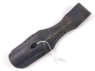 Koppelschuh zum K98 Seitengewehr M84/98 der Wehrmacht, undeutlicher Stempel  auf der Rückseite, deutlich getragenes Stück