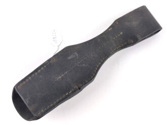 Koppelschuh zum K98 Seitengewehr M84/98 der Wehrmacht, undeutlicher Stempel  auf der Rückseite, deutlich getragenes Stück