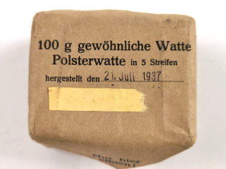 Pack " 100g gewöhnliche Watte" datiert 1937,  gehört so unser anderem in Verbandkästen Wehrmacht und Luftschutz