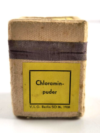 Pack " Chloraminpuder" datiert 1938,...
