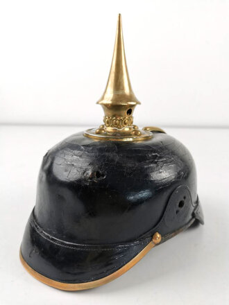 Pickelhaube für einen einjährig Freiwilligen . Ausbaufähig