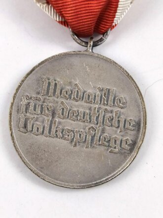 Medaille Deutsche Volkspflege am Band, Buntmetall