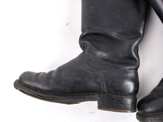 Paar Stiefel für Offiziere aus der Zeit des 2.Weltkrieg. Ungereinigtes Paar, Sohlenlänge 29,5cm