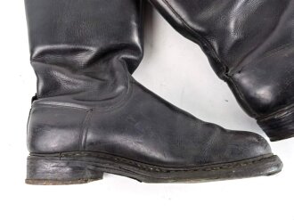 Paar Stiefel für Offiziere aus der Zeit des 2.Weltkrieg. Ungereinigtes Paar, Sohlenlänge 29,5cm