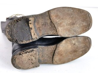 Paar Stiefel für Offiziere aus der Zeit des 2.Weltkrieg. Ungereinigtes Paar, Sohlenlänge 30,5cm