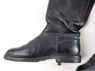 Paar Stiefel für Offiziere aus der Zeit des 2.Weltkrieg. Ungereinigtes Paar, Sohlenlänge 30,5cm