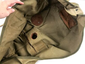 U.S. WWII 1917A1 Browning .30cal Machine Gun M7 Canvas and Leather Cover . Good condition, with carrying strap