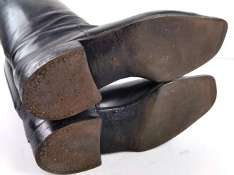 Paar auf Maß gefertigte Reitstiefel für einen Offizier der Wehrmacht. Sehr guter Zustand, Sohlenlängen 31cm