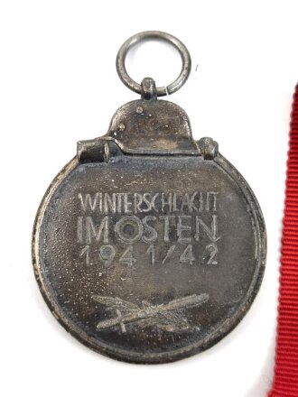 Medaille " Winterschlacht im Osten " mit Band