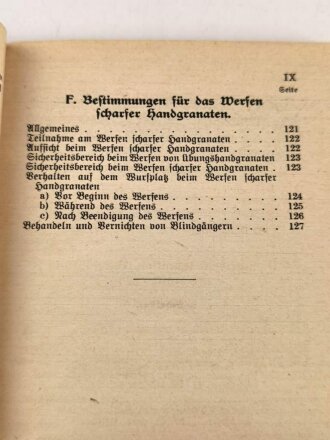 "Schießvorschrift für Gewehr (Karabiner), leichtes Maschinengewehr, Pistole usw.", datiert 1937, DIN A5, 162 Seiten